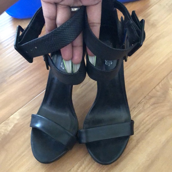 Heels - Picture 3 of 3
